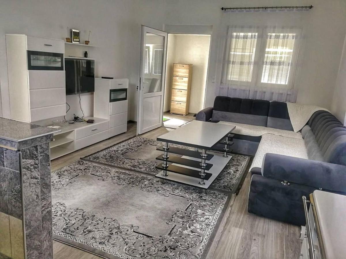 Apartman Visoko-Oaza Mira 外观 照片